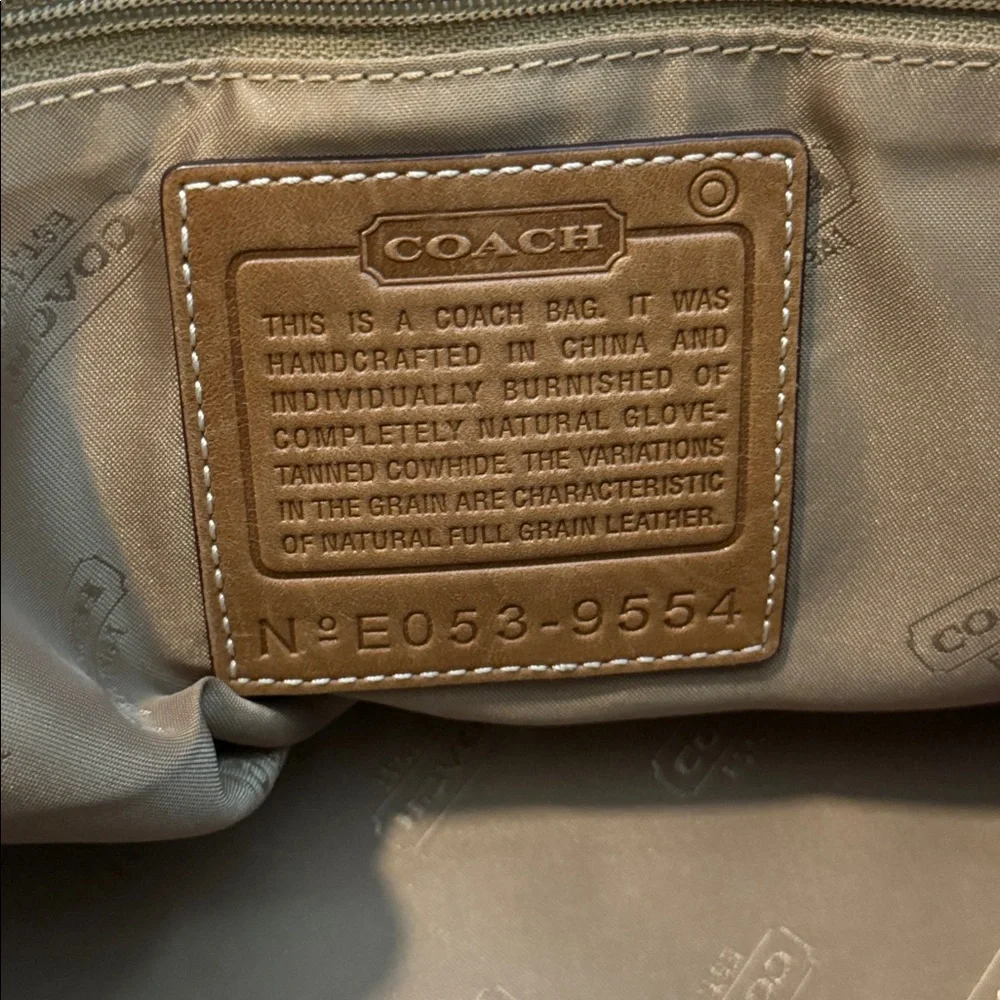 Coach Vintage Hamptons Buckle Soft Leather Tan Silvertone Shoulder Satchel Bag